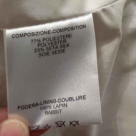 Vintage Gucci White Ski Jacket with Removable Fur Lining - Picture 10 of 13